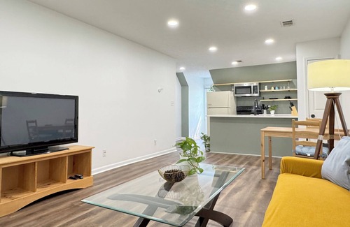Atlanta Apartment | Spacious Entire Home in Great Location !