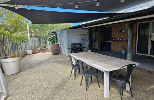 Dunsborough House | Spacious family friendly home walking distance to beach and town. Pet friendly.n