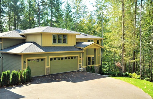 Sammamish House | Spacious, family friendly, peaceful, near golf course, Microsoft & Marymoor Park