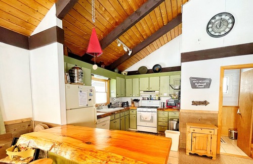 Eidelweiss Village House | Spacious Family Friendly North Conway/Eidelweiss Mountain Chalet