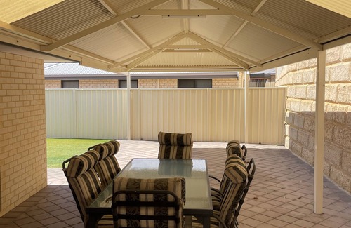 Dawesville House | Spacious Family Retreat