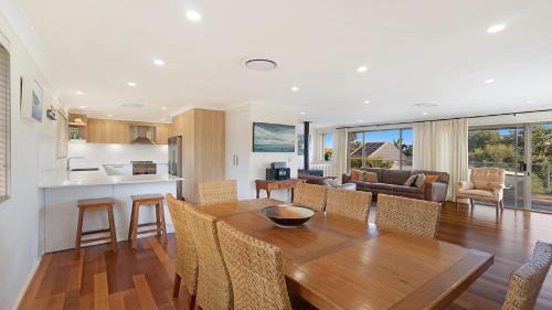 Killcare Heights House | 'Spacious Family Retreat' by Accom Holidays