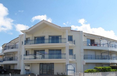 Saint-Hilaire-de-Riez Apartment | Spacious T3 with terrace facing the sea wifi ascenseur 4 people