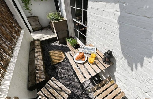 Ramsgate House | Spacious Georgian Townhouse by the Beach & Harbour