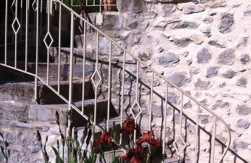 Le Glaizil Cottage | Spacious gîte, private courtyard, hiking, climbing, skiing at the foot of the mountain