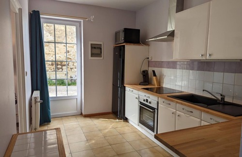 Chadurie Cottage | Spacious Gîte with Wi-Fi, Heated Pool, Wood Stove & Baby Gear in Peaceful Countryside