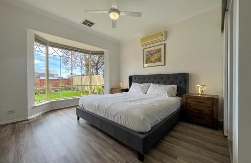 Glenunga House | Spacious Glenunga Home with Garage Parking