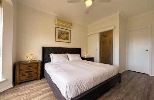 Glenunga House | Spacious Glenunga Home with Garage Parking