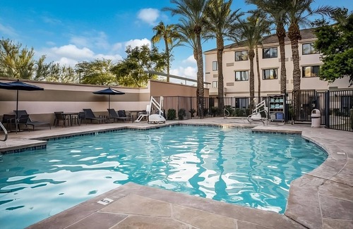 Chandler Apartment | Spacious Good-Value 1BR Accommodation Close to Makutu's Island! Outdoor Pool