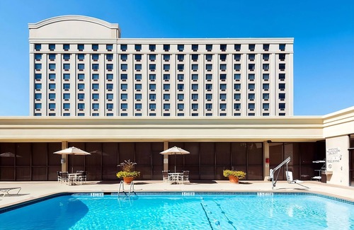 Eagan Park Hotel | Spacious Good-Value Accommodation! Pool, Near Delta Flight Museum