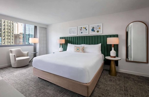 Downtown Chicago Resort | Spacious Good-Value Accommodation! Near Chicago Riverwalk, Pets are Allowed!
