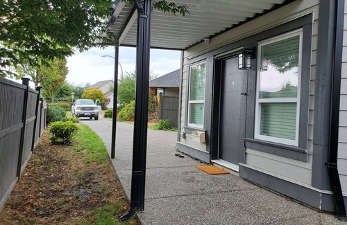 Sardis House | Spacious Ground floor Independent unit. Self checking, 750 sf.