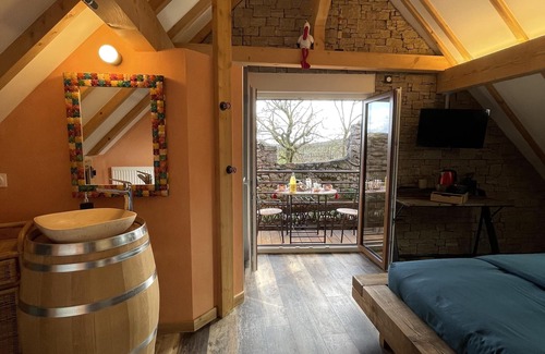 Dambach-la-Ville House | Spacious guest room, balcony, Fiber TV