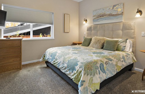 Big Lake Apartment | Spacious Hideaway Apartment with Lake access