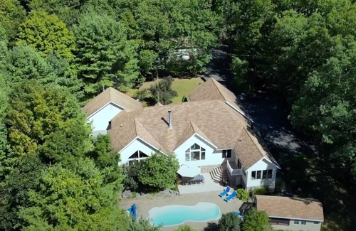 Kingston House | Spacious hilltop getaway on 10 acres -Gaming room, hot tub, close to all!