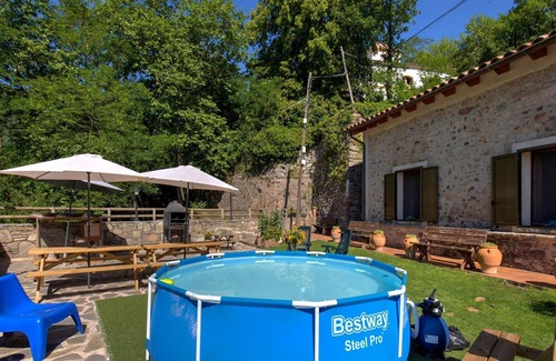 Ogassa Cottage | Spacious holiday home in Cataluña with garden