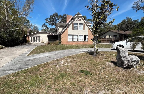 New Port Richey Apartment | Spacious home/3 min NPR Dawntown.