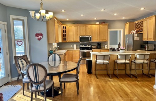 Bloomington House | Spacious home 5 miles from IU