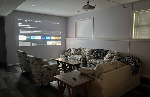 Bloomington House | Spacious home 5 miles from IU