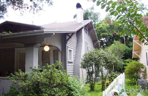 University Heights House | Spacious home close to UF Campus