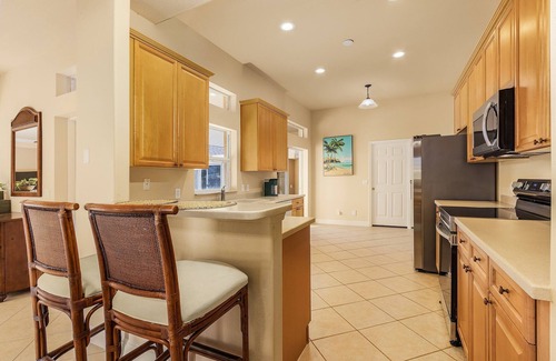 Fort Myers Villa | Spacious home for large groups!