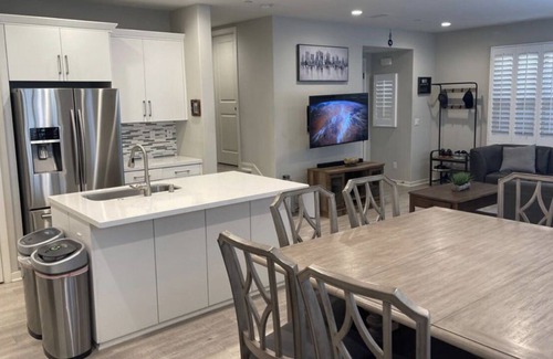 Portola Springs House | Spacious Home in Quiet Central Neighborhod