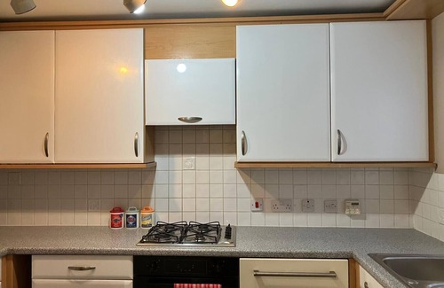 Walsall House | Spacious Home in Walsall with Parking & Garden