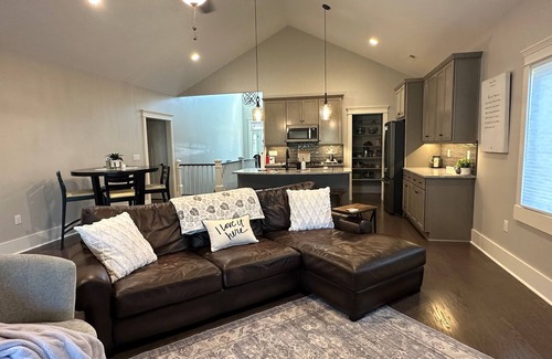 Cummings Cove House | Spacious home on golf course near Ecusta Trail, Pisgah & Dupont - waterfalls!
