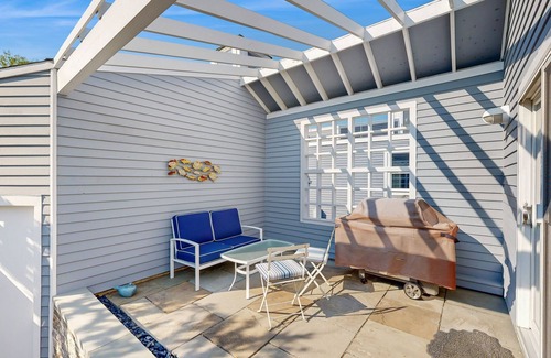 Mashpee House | Spacious home on golf course with 4 outdoor spaces overlooking the Sound