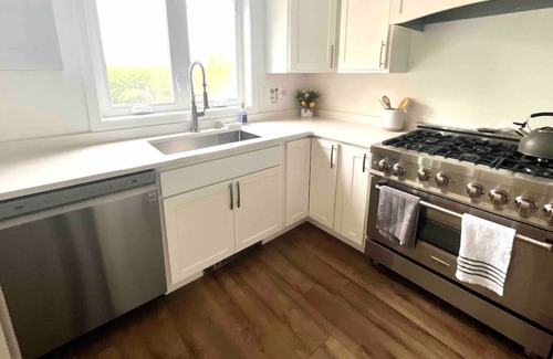 Center Conway Villa | Spacious Home w/ Firepit & Mountain Views