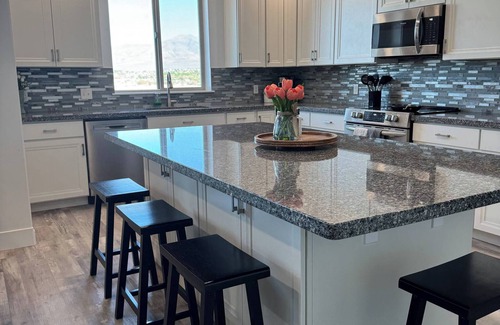 Winnemucca House | Spacious Home w/Great View 4/3