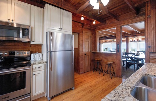 Grand Haven House | Spacious Home w/Stunning Views of Lake Michigan