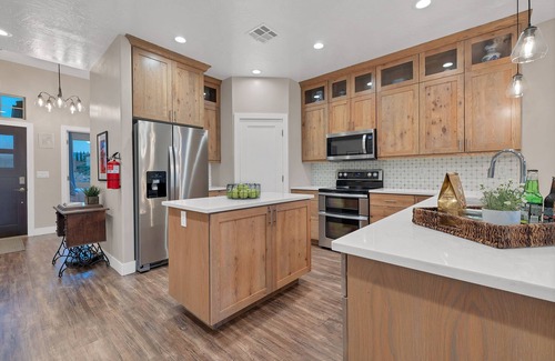 La Verkin House | Spacious Home with Hot Tub & Splash Pad Near Zions