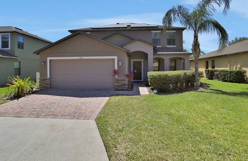 Cypress Pointe House | Spacious home with pool, lanai, game room, W/D, & central AC - snowbirds OK