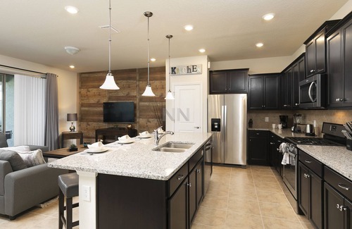 Briargrove House | Spacious Home with Private Pool, BBQ & Themed Rooms in Solterra Resort