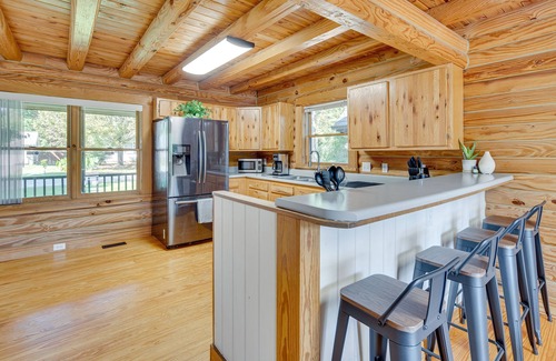 Horse Shoe House | Spacious Horse Shoe Vacation Rental w/Game Room!