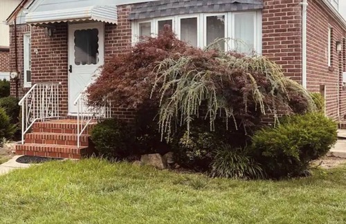 Valley Stream House | Spacious house 10 minutes from JFK Airport for a large family