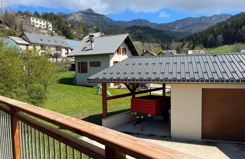 Villard-de-Lans Ski Chalet | Spacious house ideally located. Confort + for 6 people, private parking