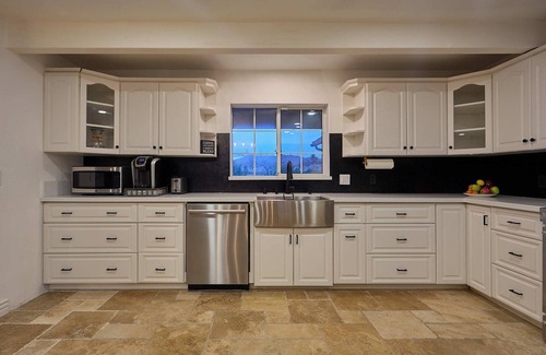 Yucca Valley House | Spacious House w/Panoramic View, Pickleball, Game Room, Hot Tub & Pool