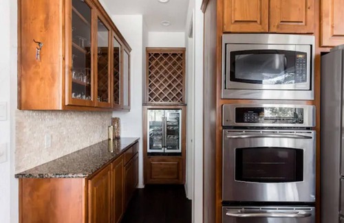 Hughes Park Lake House | Spacious house with beautiful Lake Travis views!