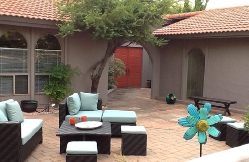 Sedona House | Spacious Indoor & Outdoor Living With Beautiful Red Rock Views. Near Holy Chapel