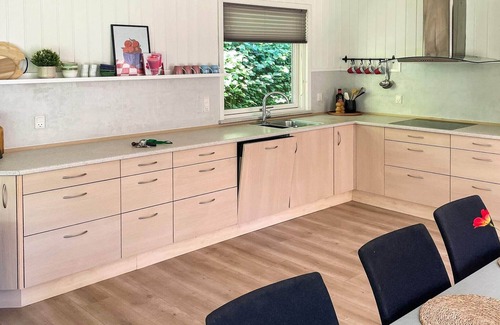 Ansager House | Spacious Lakeside Retreat