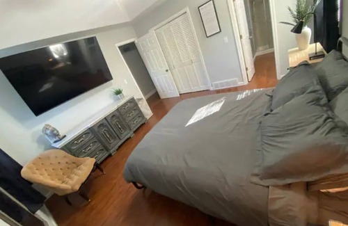 Shawnee House | Spacious Large Group and Family Friendly Get Away!
