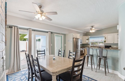 Anona House | Spacious Largo Home with Private Pool, Perfect FL Getaway!