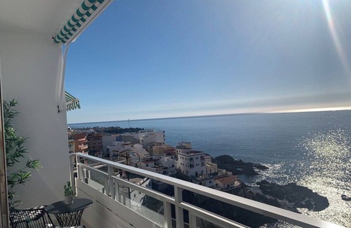 Puerto de Santiago Apartment | Spacious, light & cozy apartments with ocean views