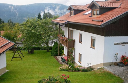 Finsterau Apartment | Spacious, light-flooded vacation apartment furnished with attention to detail