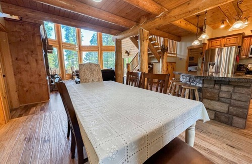 Tamarack Apartment | Spacious Log Cabin Near Tamarack w/Hot Tub!