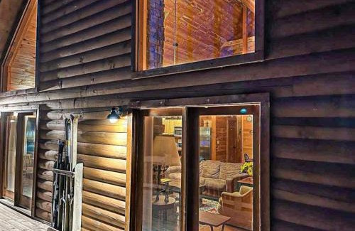 Wolf Laurel House | Spacious Log Cabin With Creek 2 Min From Ski Resort