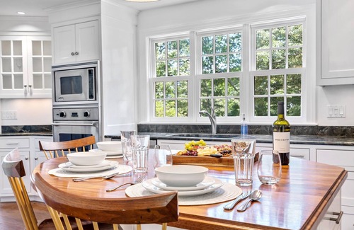 Cumberland Foreside House | Spacious & Luxurious, Ocean Access & Heated Pool, 15 Mins To Portland, Fire Pitn