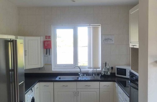 Doncaster House | Spacious Luxurious Serviced Accommodation